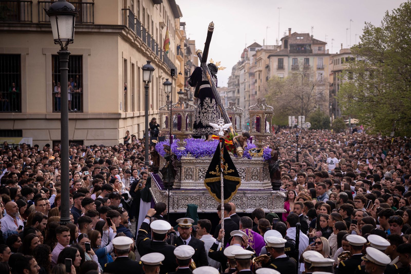Las mejores fotos del Martes Santo en Granada