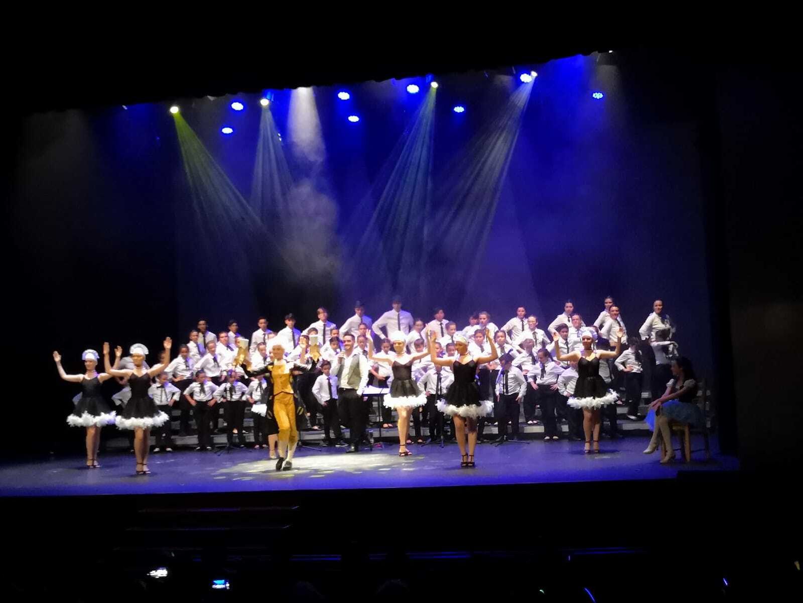 Gran éxito del musical 'Erase una vez' en el teatro Muñoz Seca.