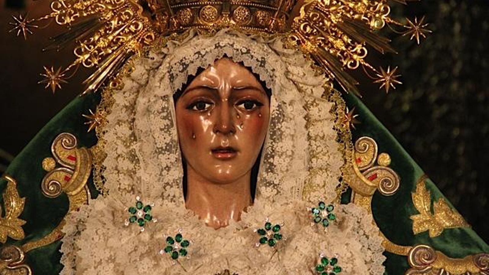 La Esperanza Macarena, tras la intervención a la que fue sometida en 2012