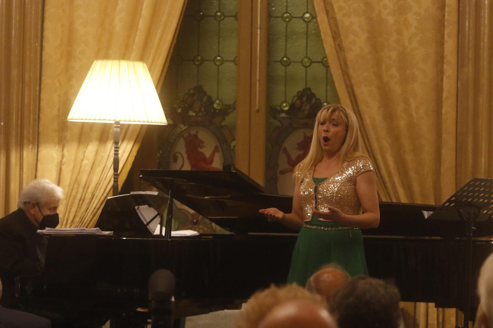 La gala lírica a beneficio de la Real Academia de Córdoba celebrada en el Círculo, en fotografías