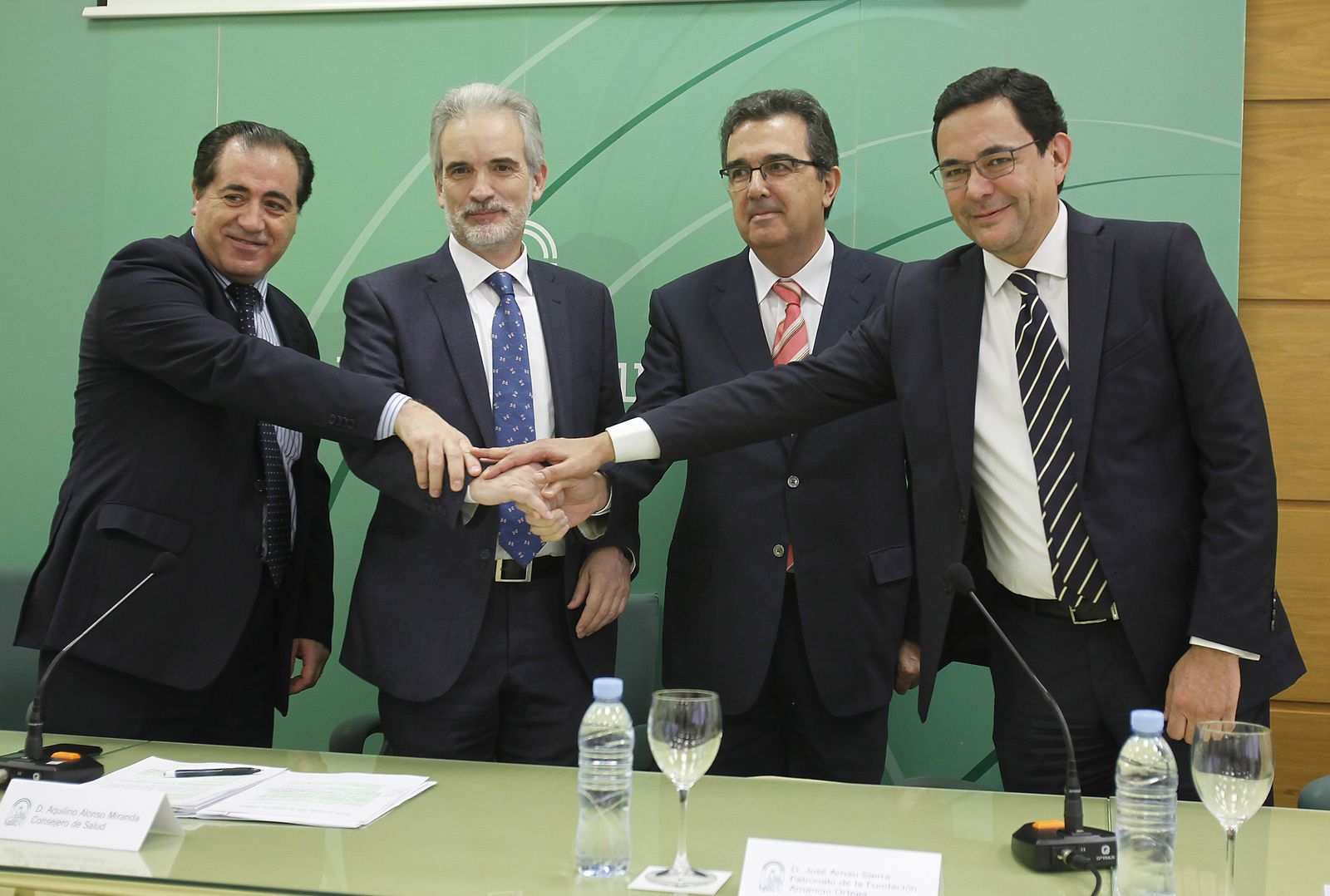 Mariano Marín, Aquilino Alonso, José Arnau y Óscar Ortega, ayer en la sede de la Consejería de Salud.