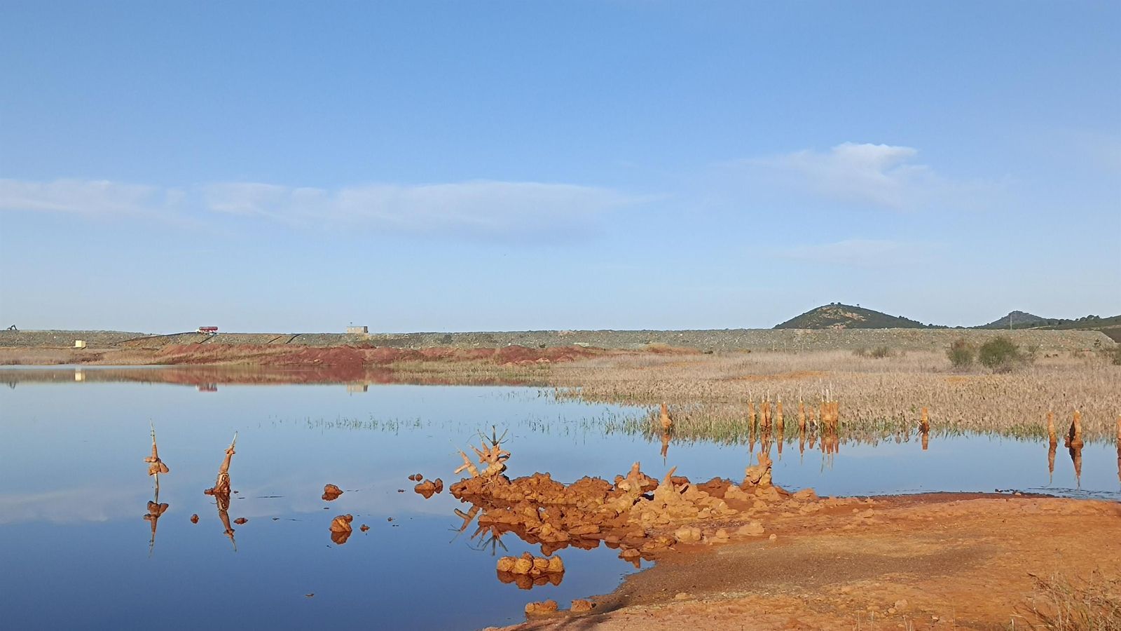 Los pináculos del Embalse de Gossán.