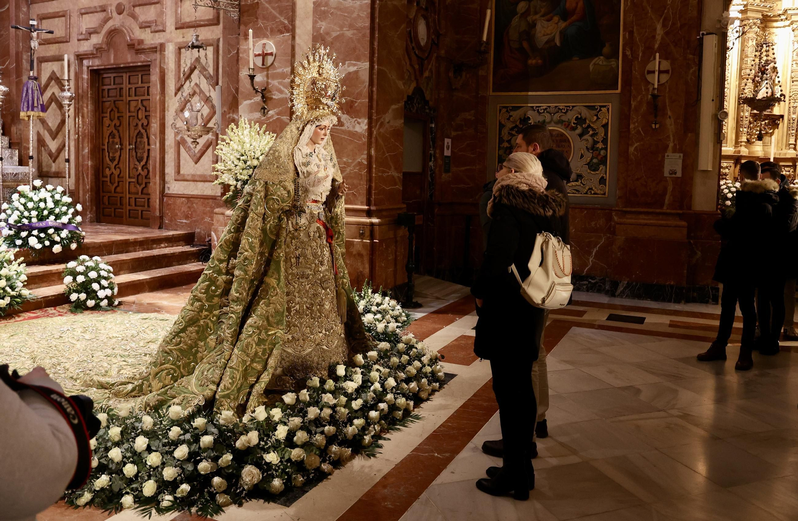 La vuelta de la Esperanza Macarena tras la restauración de Manzano, en imágenes