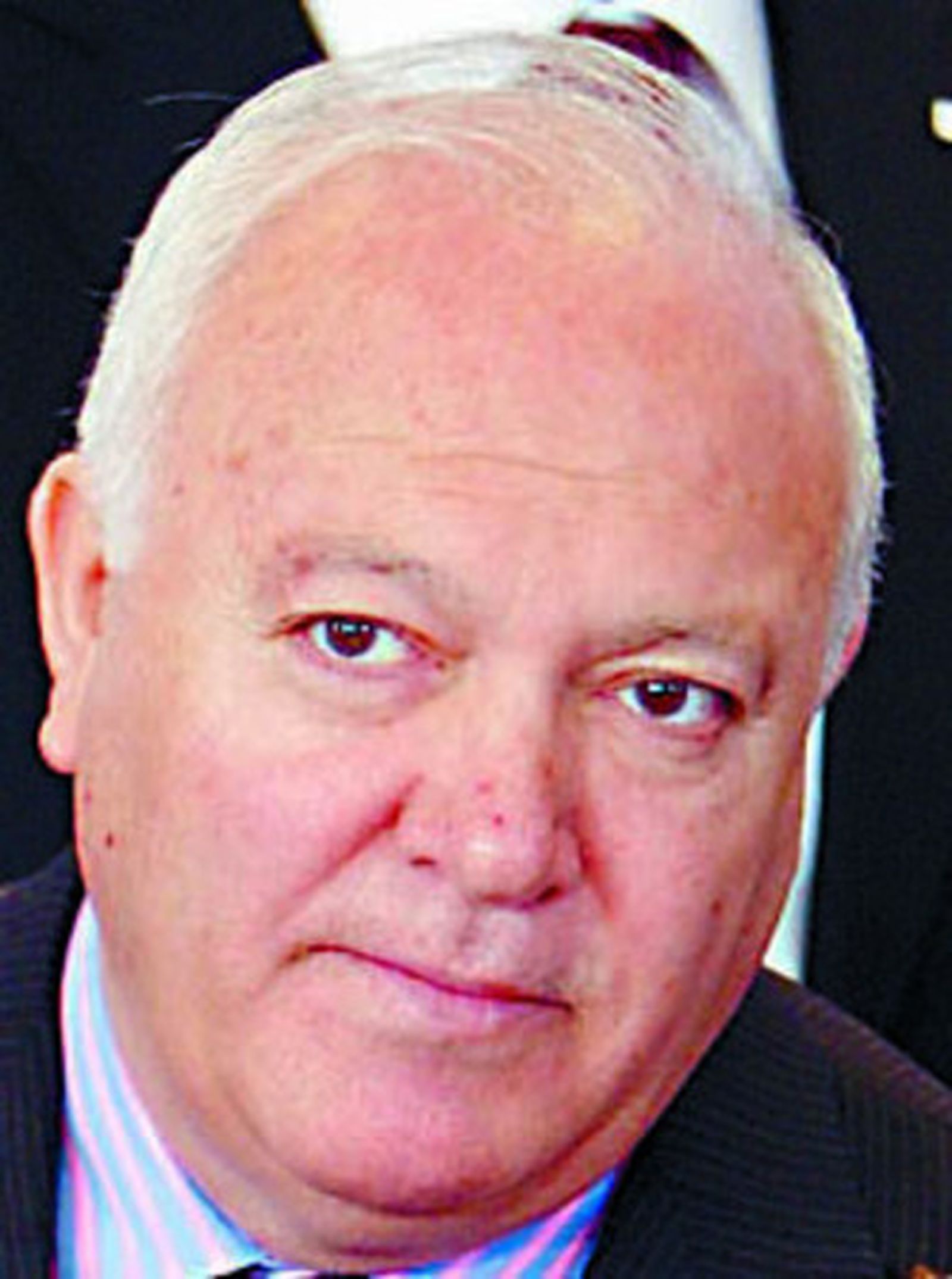 El Villarreal domina a un Murcia que tiene premio al final