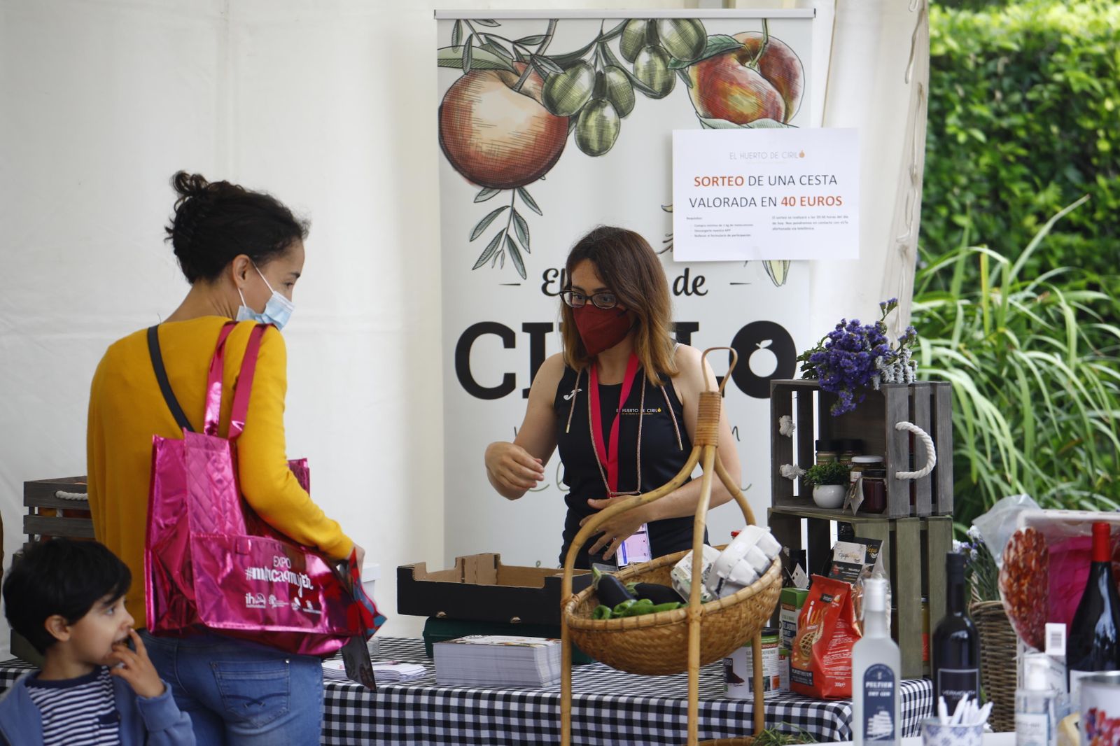 La segunda Feria de Empresarias y profesionales de Córdoba, en imágenes