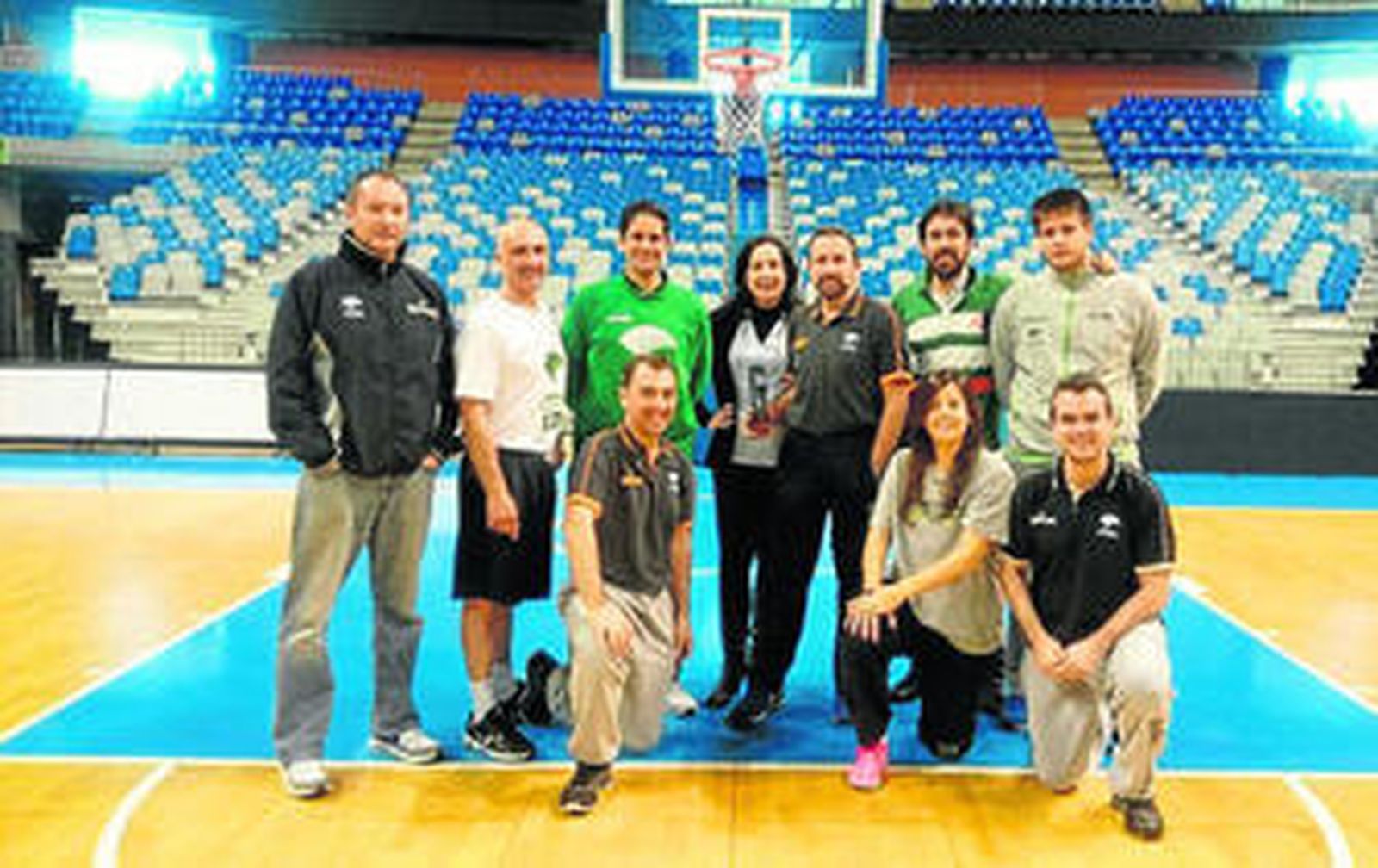 Plaza, con su cuerpo técnico en el Carpena.