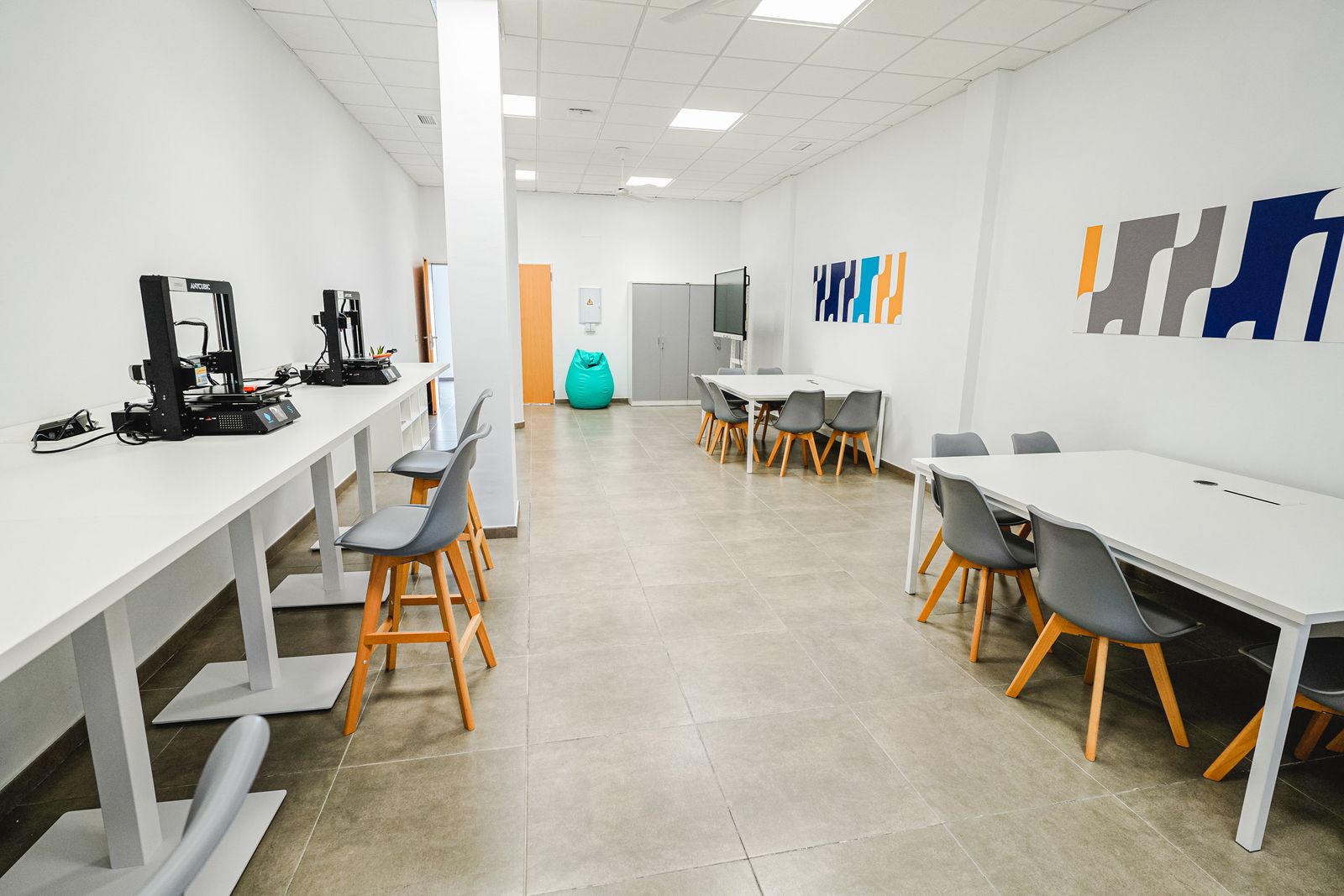 El nuevo Centro de Emprendimiento e Innovación Impulsa 10 de Pozoblanco, en fotografías