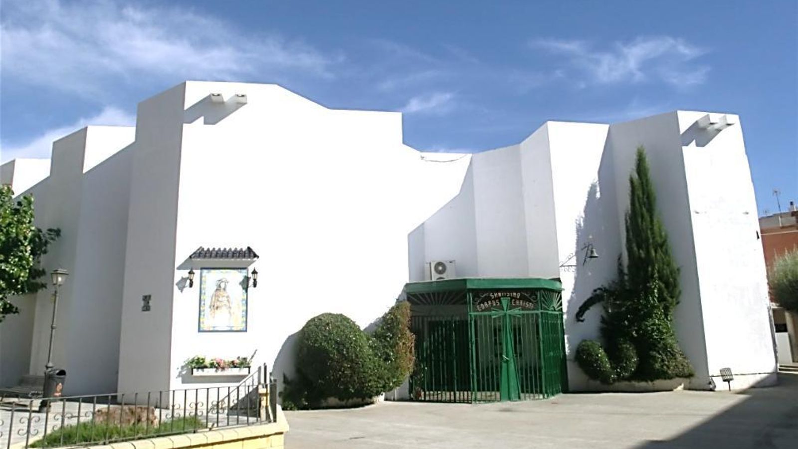 Parroquia del Corpus Cristi, en la barriada de la Cuesta del Rayo.