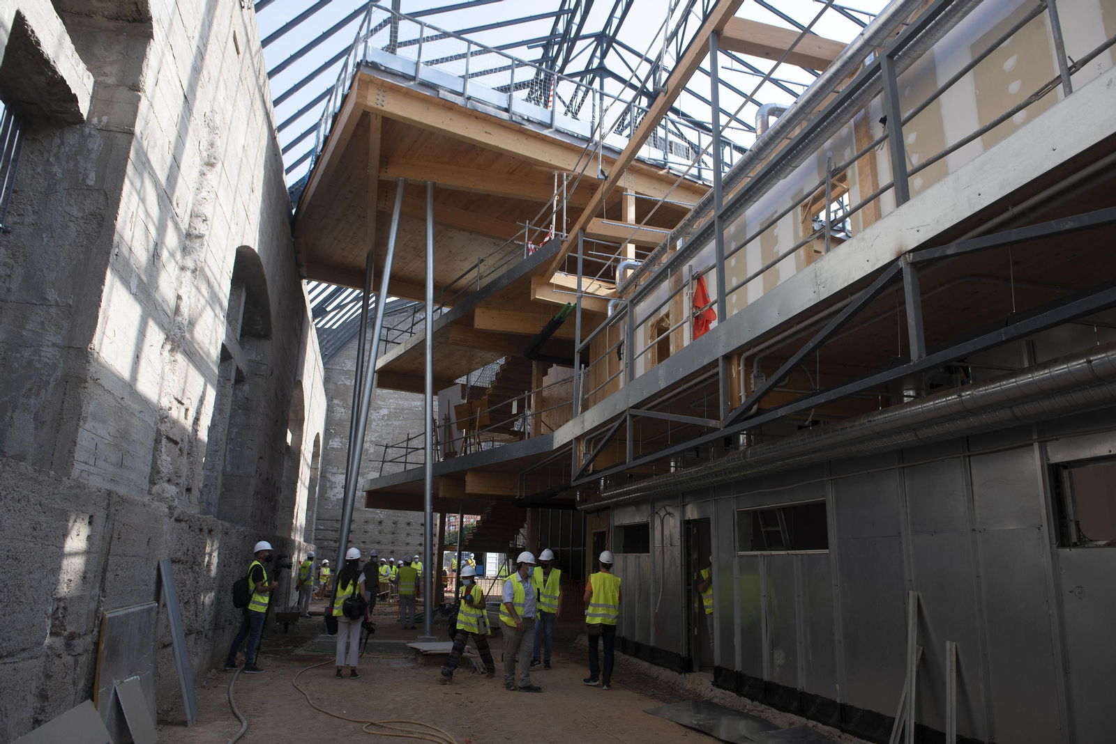 La rehabilitación de las naves de Renfe en San Jerónimo