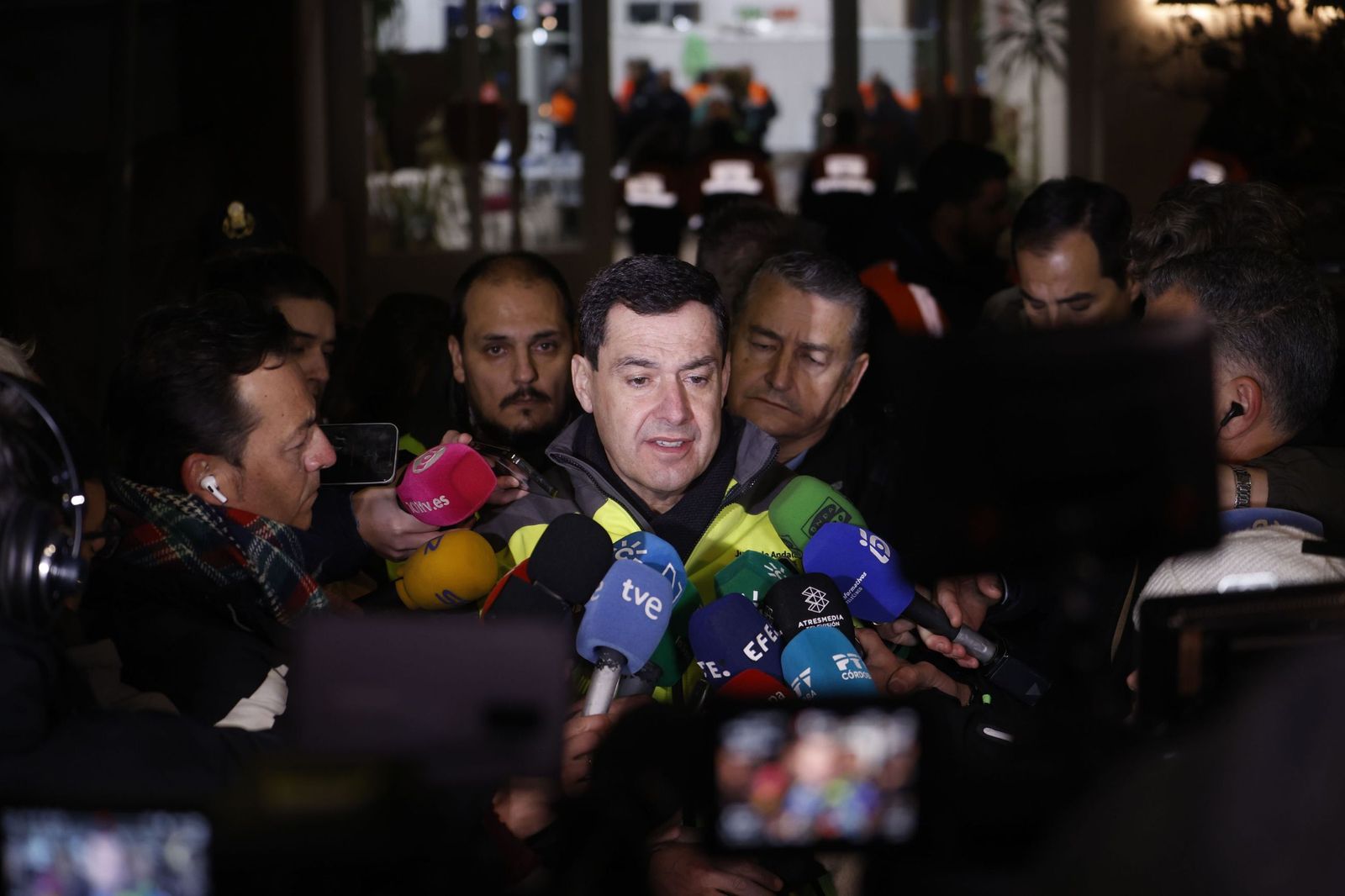 El presidente de la Junta, Juanma Moreno, en Adamuz.