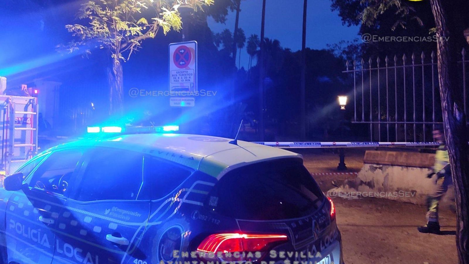 El suceso ha ocurrido junto a una parada de autobuses turísticos en la calle La Rábida.