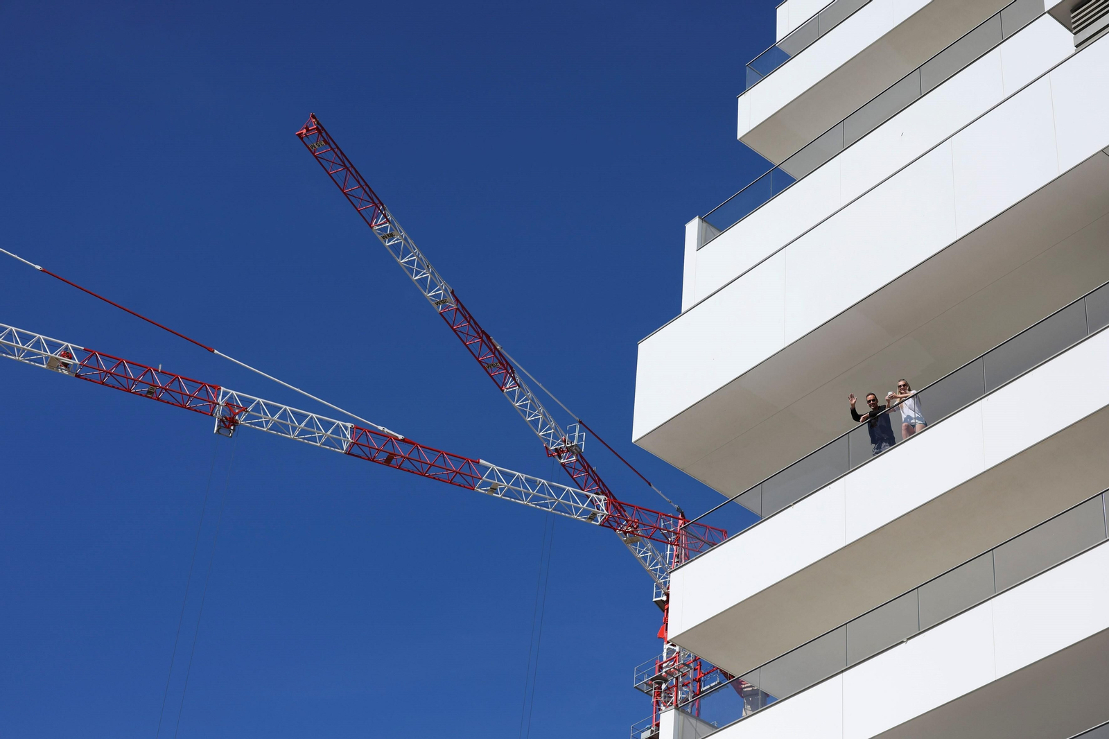 Así son los pisos de lujo de las torres de Sierra Blanca en Málaga, en fotos