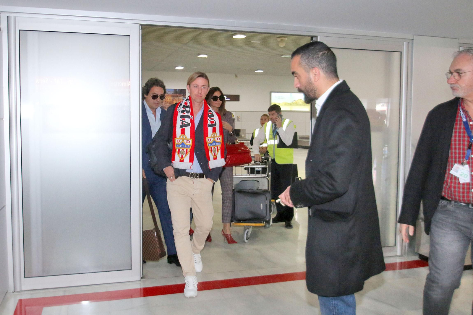 Las imágenes de la llegada de Guti a la UD Almería