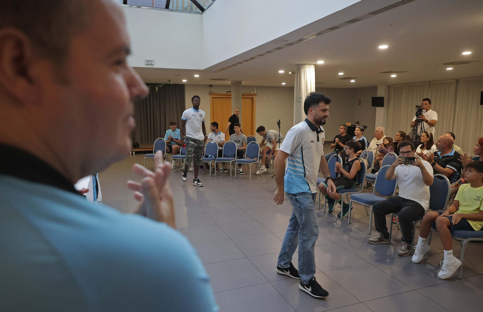 Fotos de la presentación de la ULB 2024 -25 en La Línea