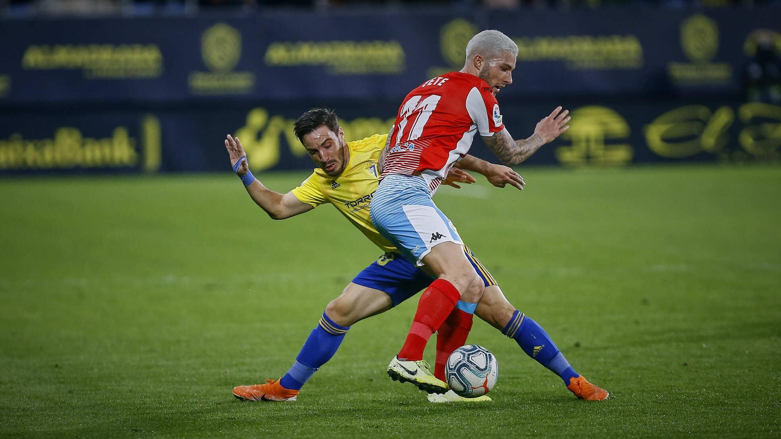 Iza Carcelén marcó los dos goles en la remontada ante el Lugo.
