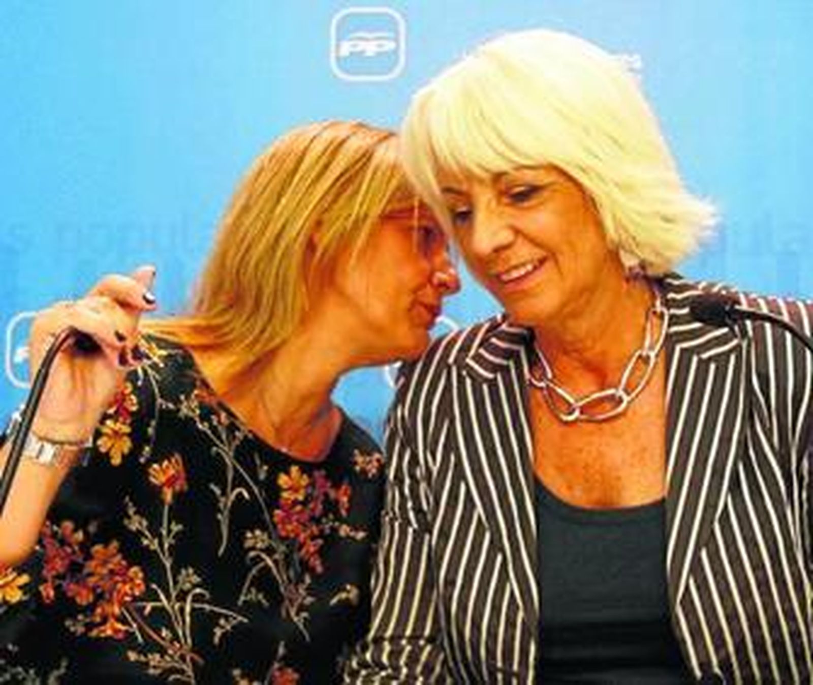 A la izquierda, María José García-Pelayo y Teófila Martínez serán reelegidas como candidatas a alcaldesas de Jerez y Cádiz; a la derecha, López Gil y Jiménez Barrios, candidatos a una consejería.