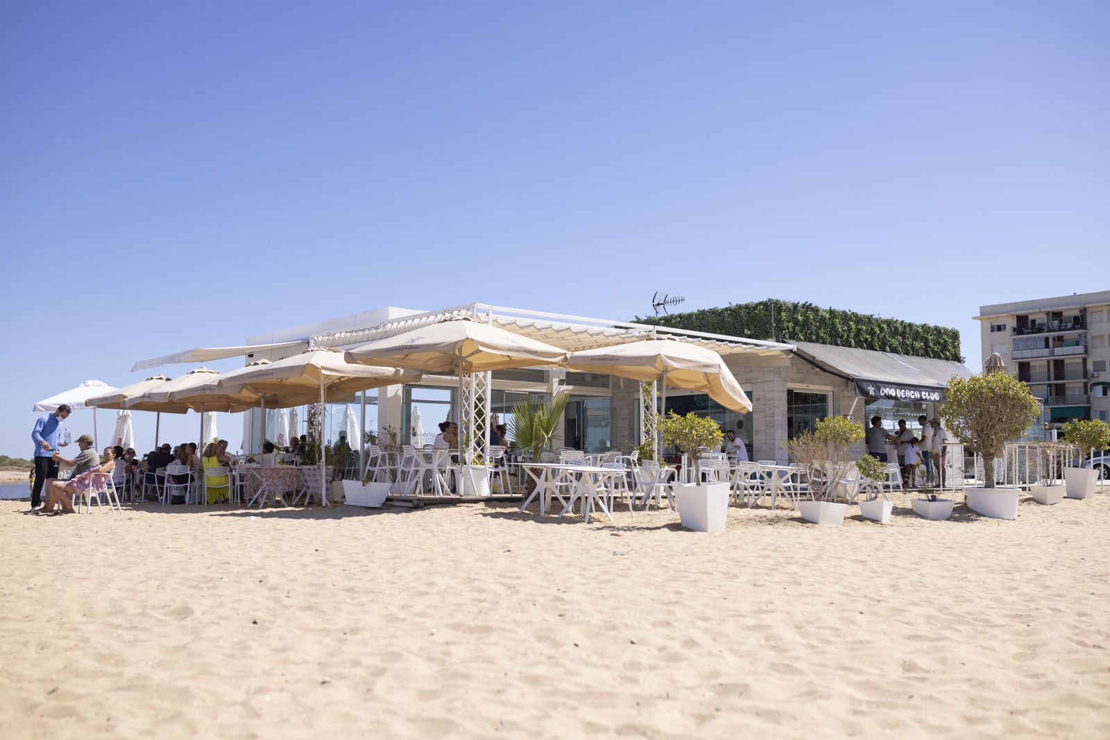 Un chiringuito en la playa de Punta Umbría.