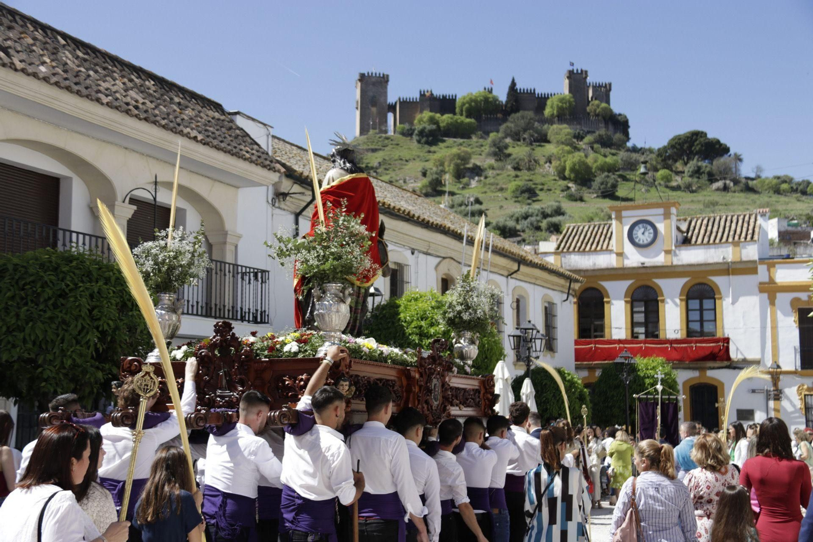 La procesión de la Borriquita en Almodóvar del Río, en imágenes