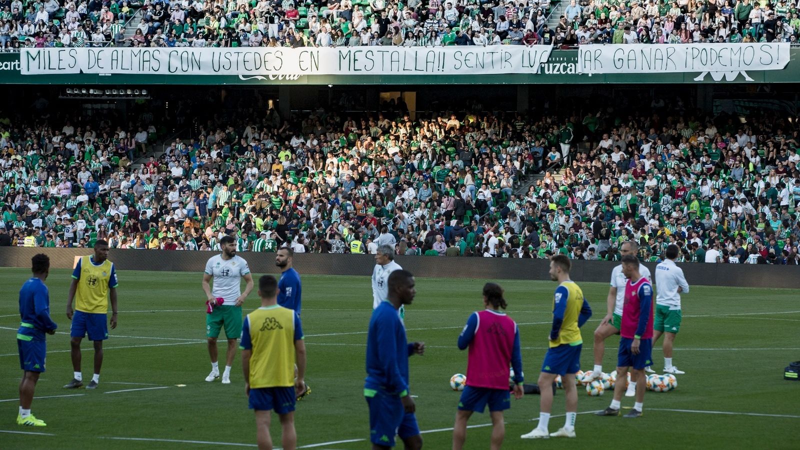 Un momento del entrenamiento público del Betis.
