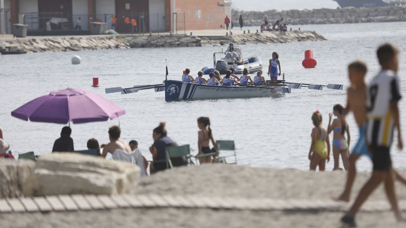 Las fotos de la primera jornada del Campeonato de España de remo en banco fijo LLaut de La Línea