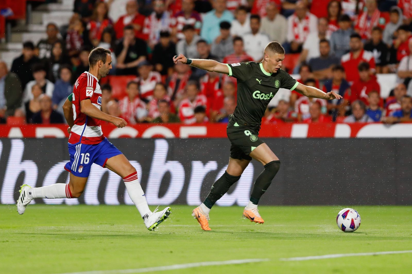 Víctor Díaz fue titular por última vez ante el Girona.