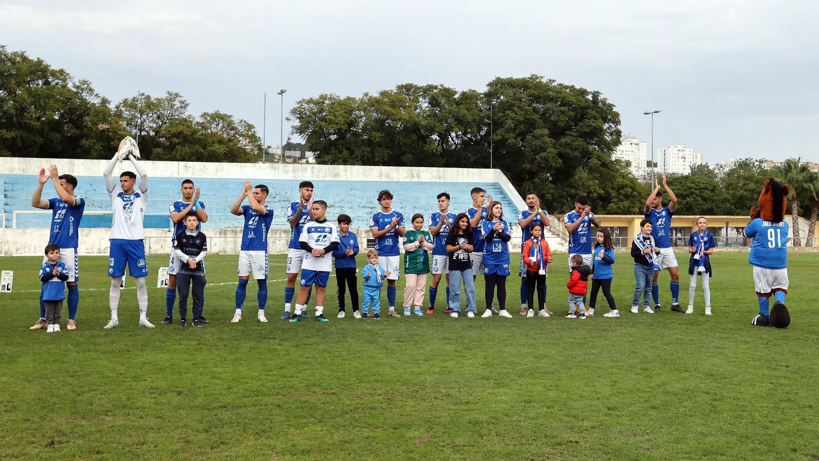 Imágenes del Xerez DFC contra la Deportiva Minerva en el Pedro Garrido de Jerez
