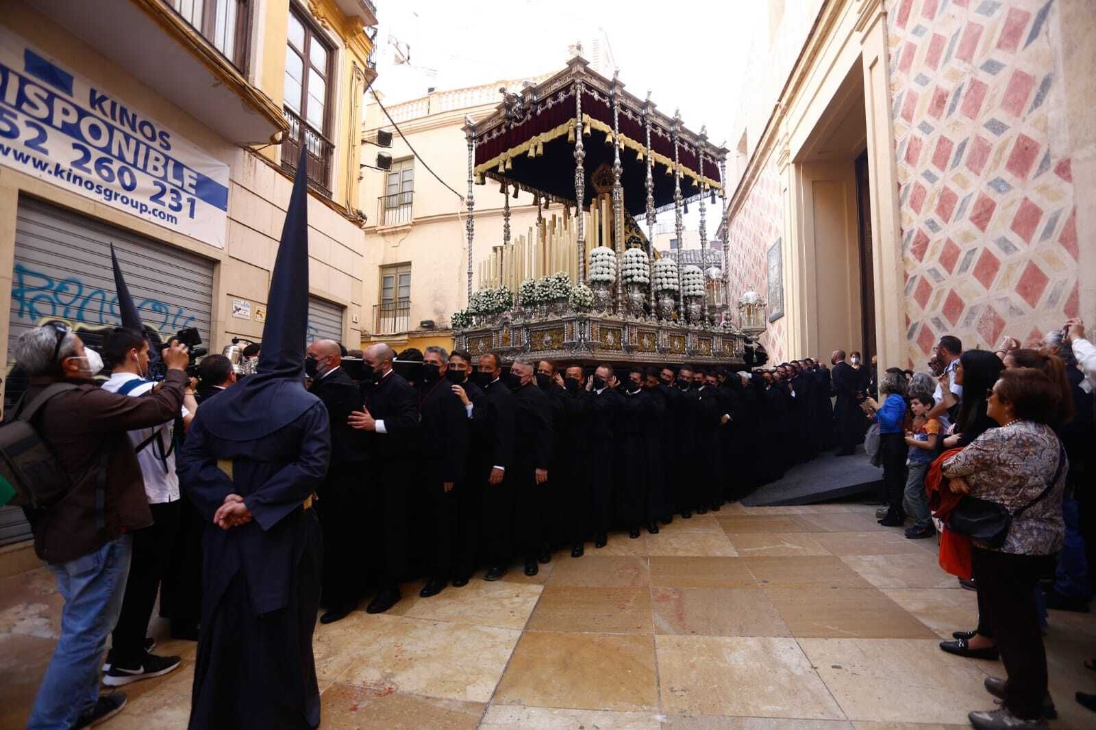 Las fotos de Dolores de San Juan, en el Viernes Santo de Málaga