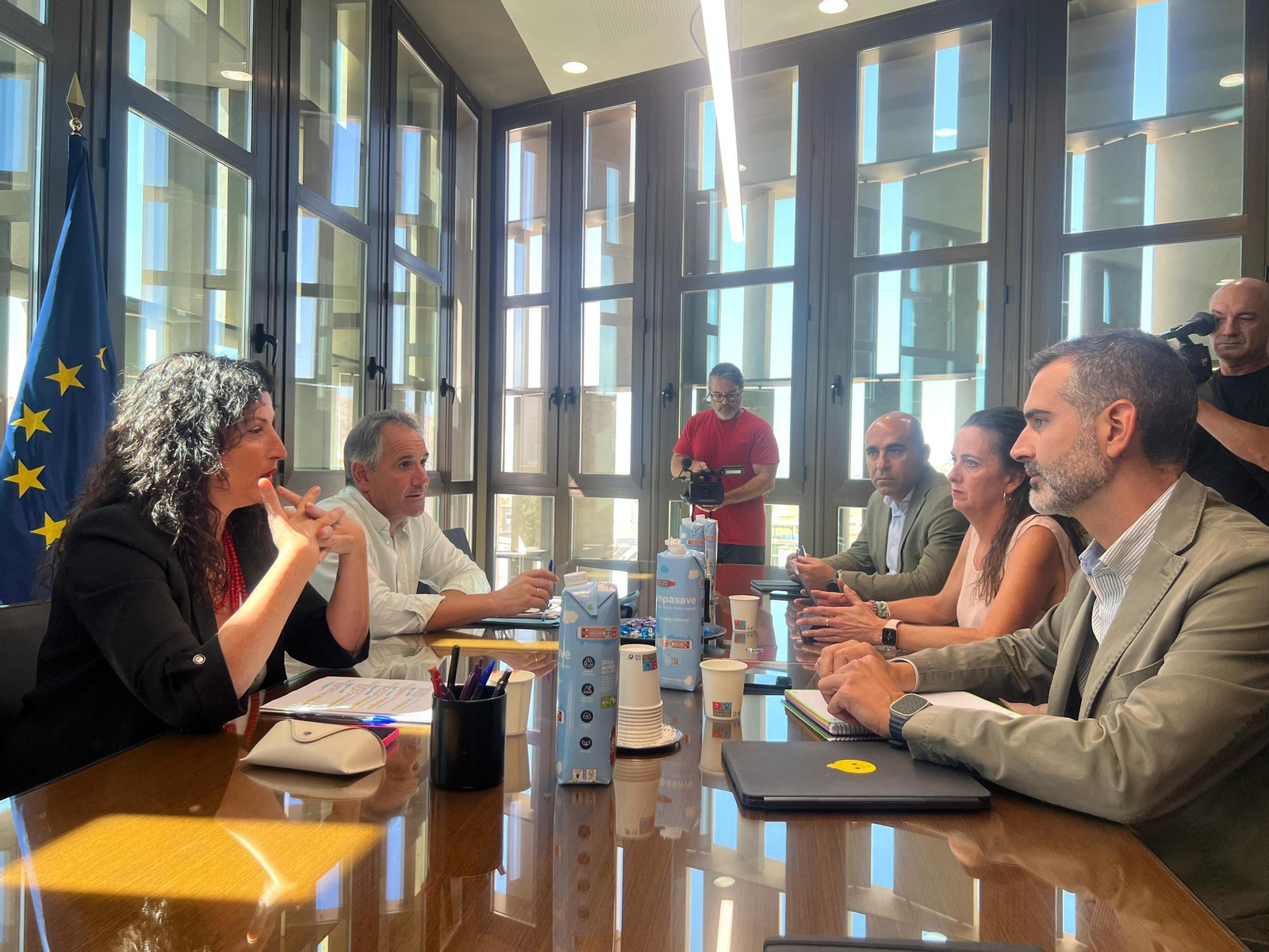 Reunión en alcaldía.