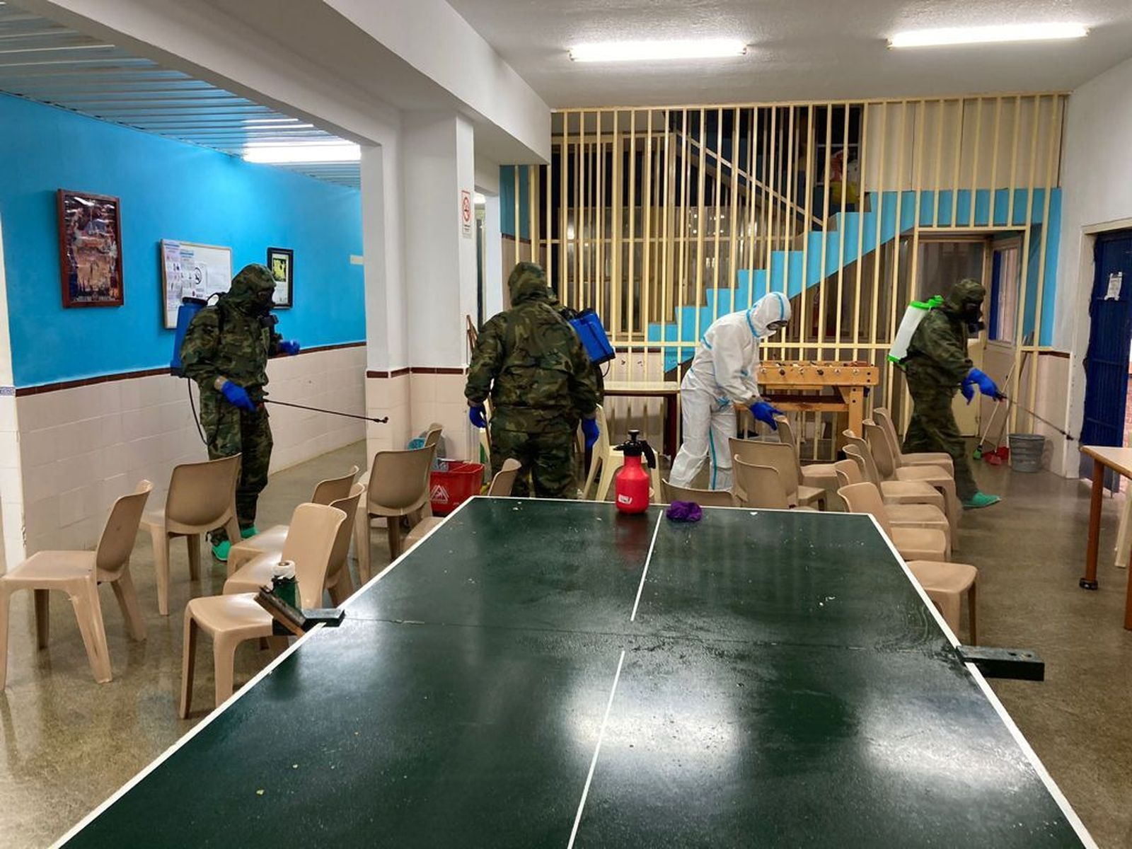 Trabajos de desinfección en Sevilla-I.