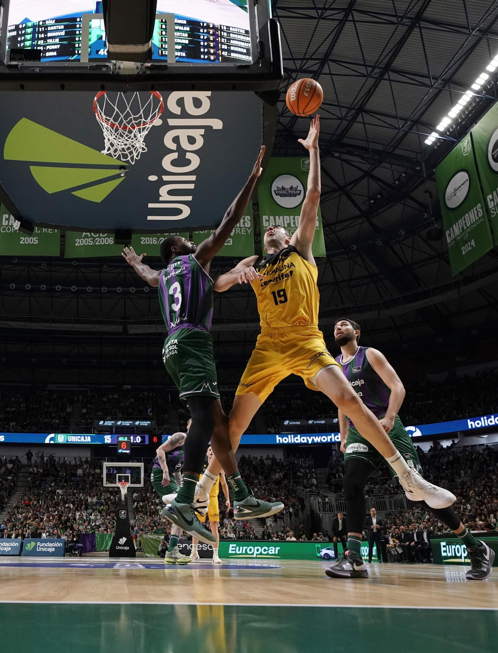 Melvin Ejim, sus cuatro años y seis títulos en Málaga