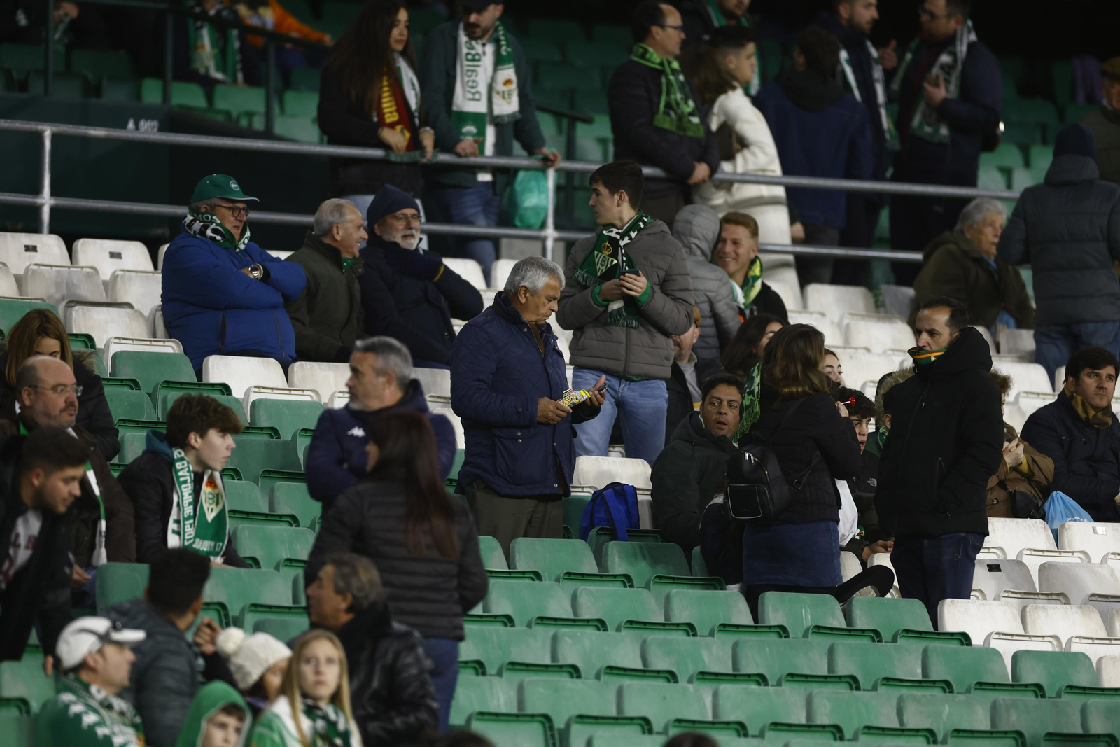 Búscate en las fotos del Betis-Osasuna