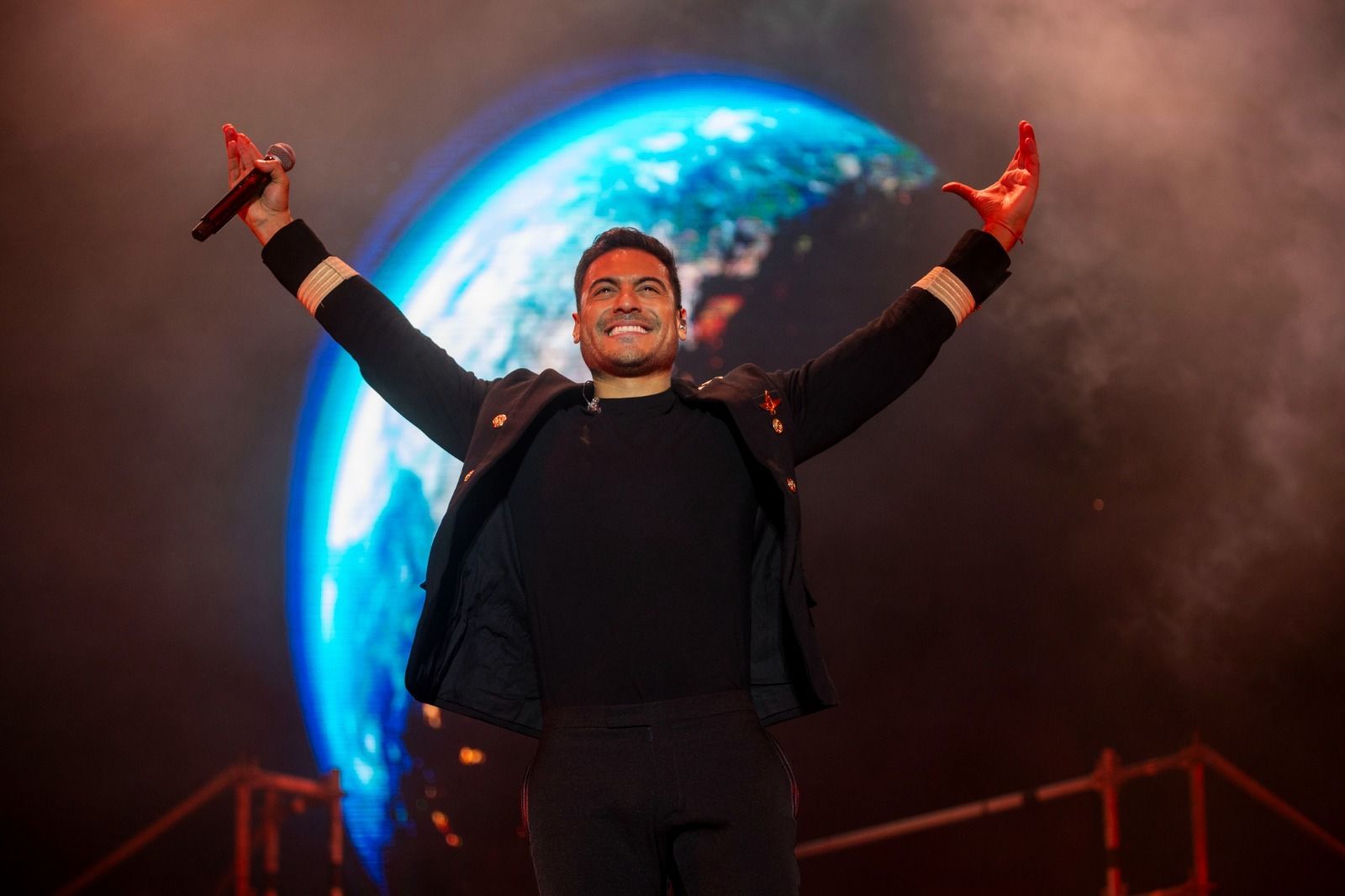 Búscate en las imágenes del concierto de Carlos Rivera en Concert Music Festival de Chiclana.