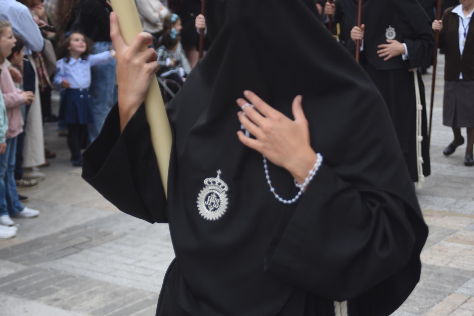 La procesión del Nazareno en este Jueves Santo de Córdoba, en imágenes