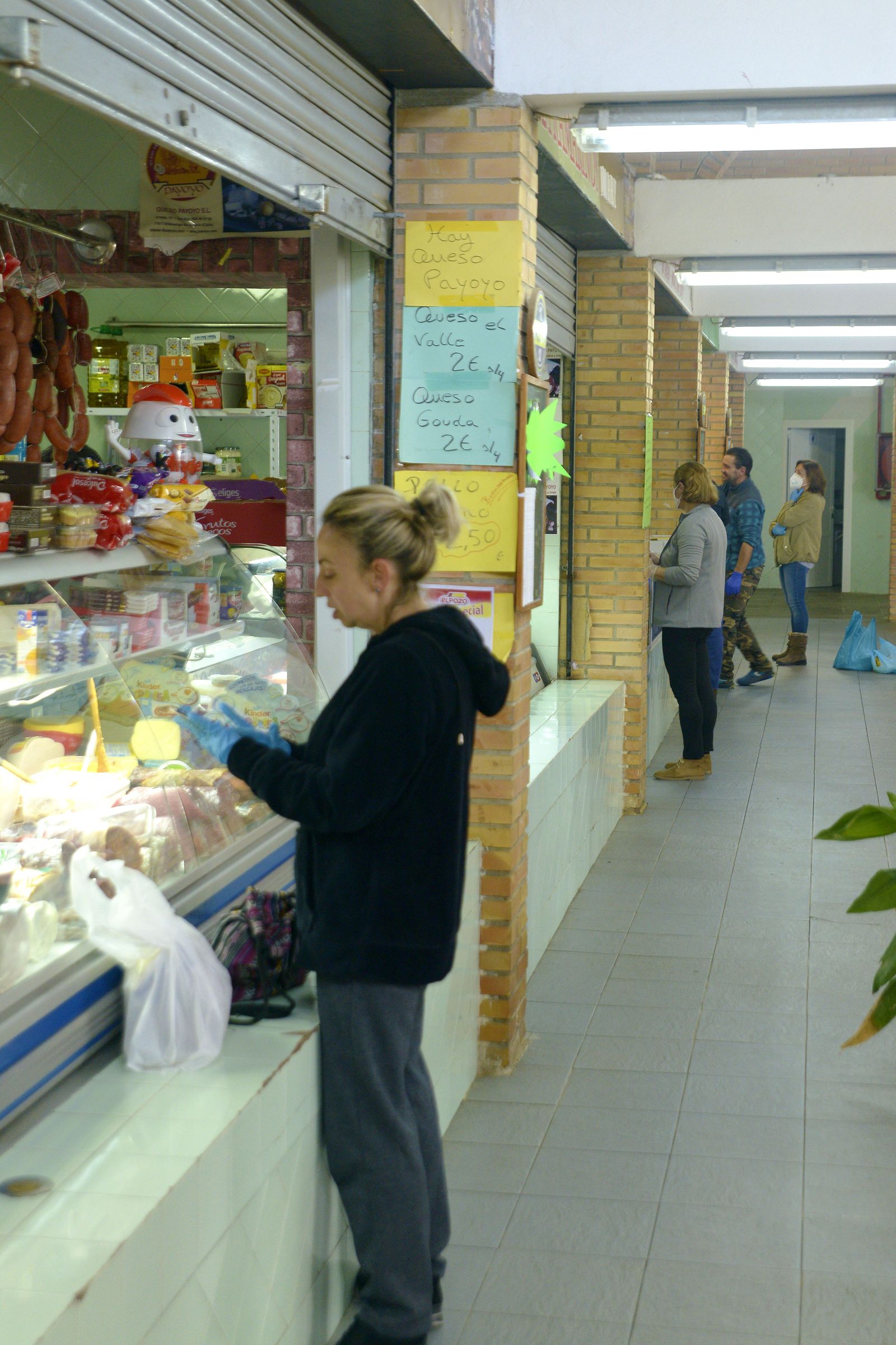 Fotos de los mercados de la comarca en cuarentena
