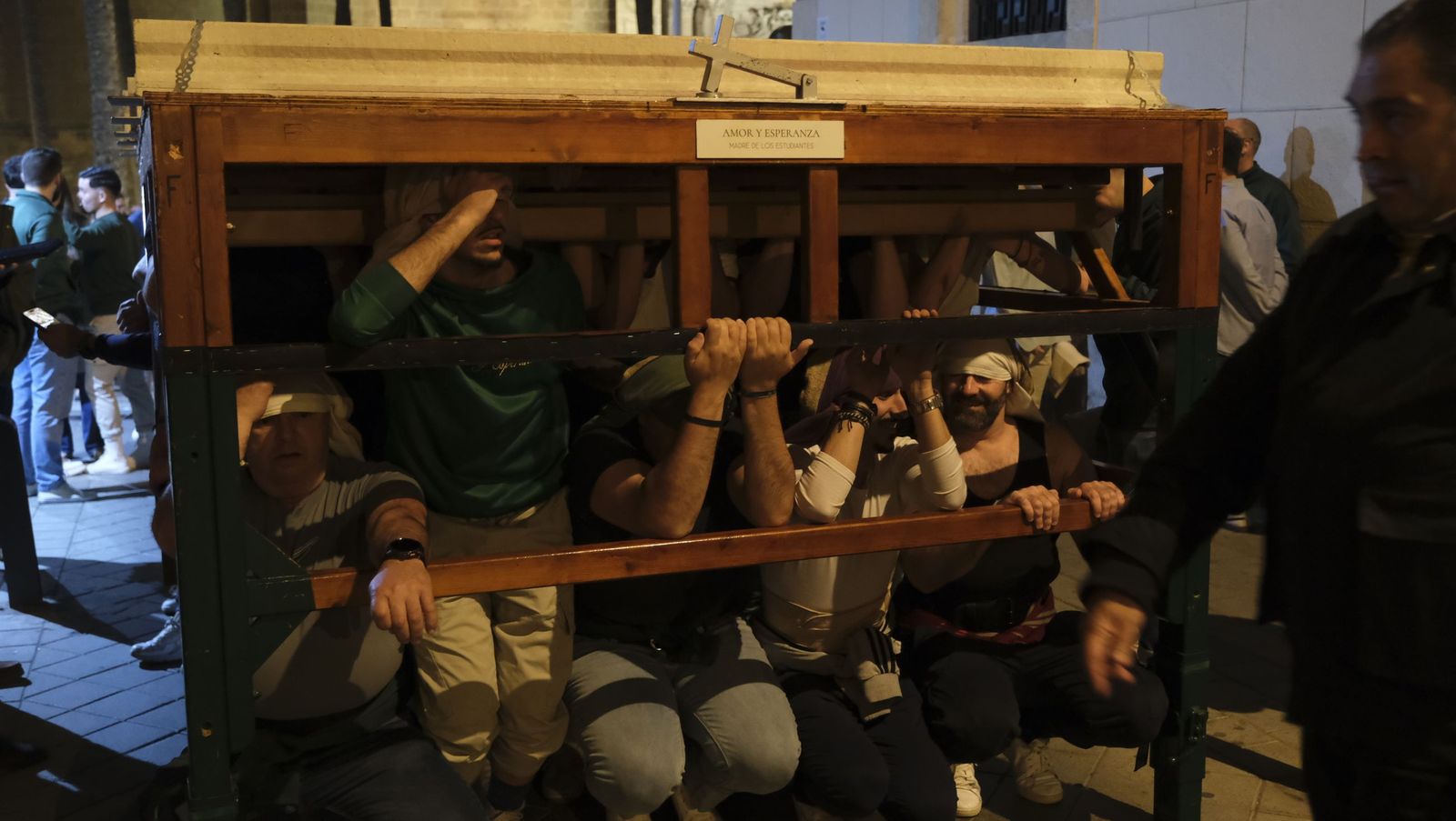 Las fotos del ensayo de Estudiantes para la Semana Santa de Almería 2026