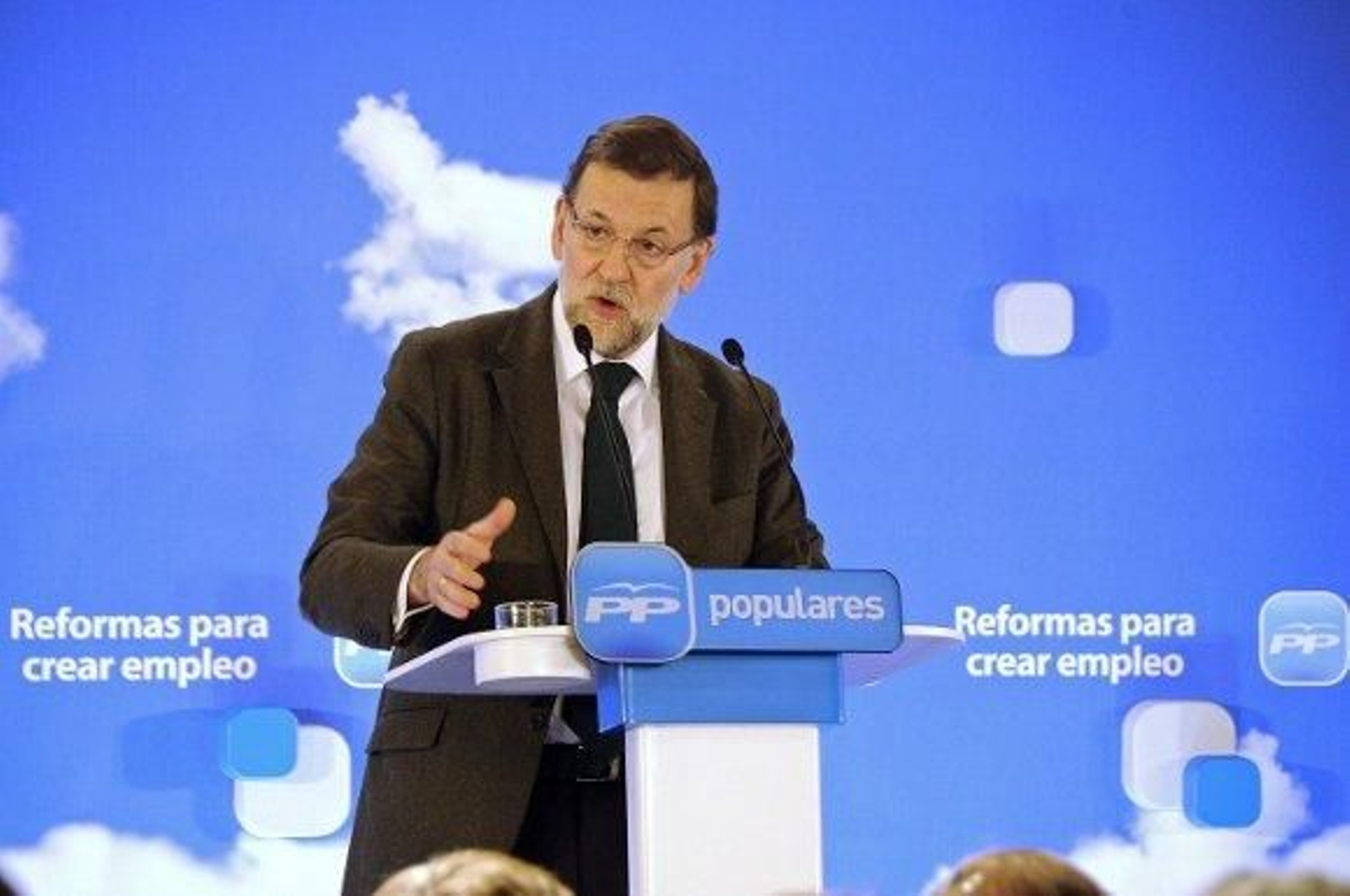 Rajoy promete un reparto "ordenado" del déficit y está seguro del acuerdo