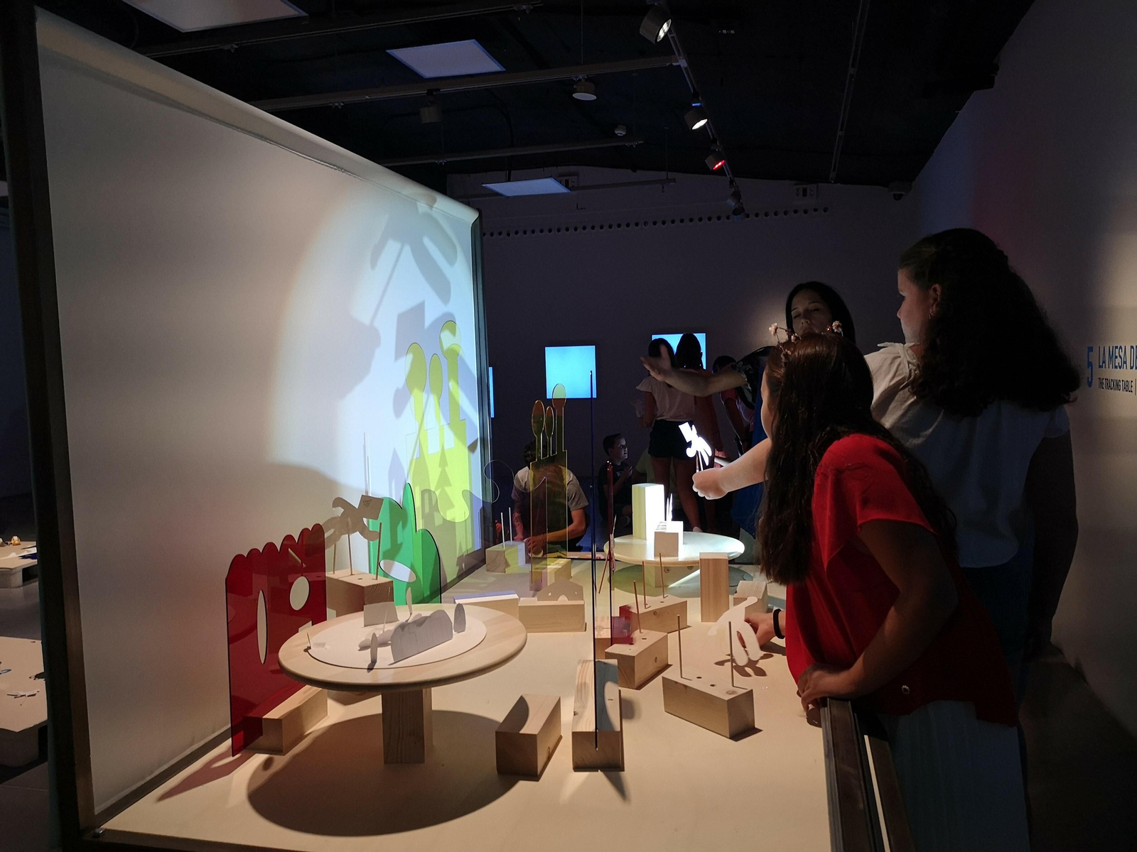 Una muestra de ‘Laterna Mágica’ en el Espacio Joven del Centre Pompidou. Una muestra de ‘Laterna Mágica’ en el Espacio Joven del Centre Pompidou.