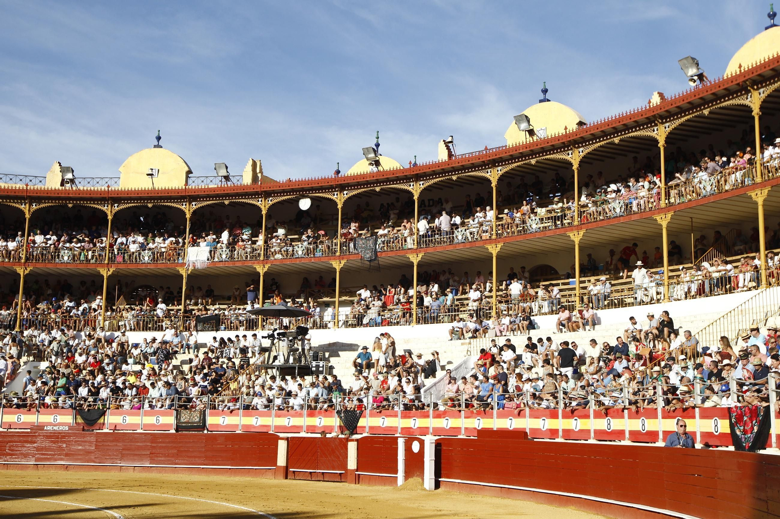 Las mejores imágenes de la corrida de toros de Diego Ventura, Talavante y Pablo Aguado, en Almería