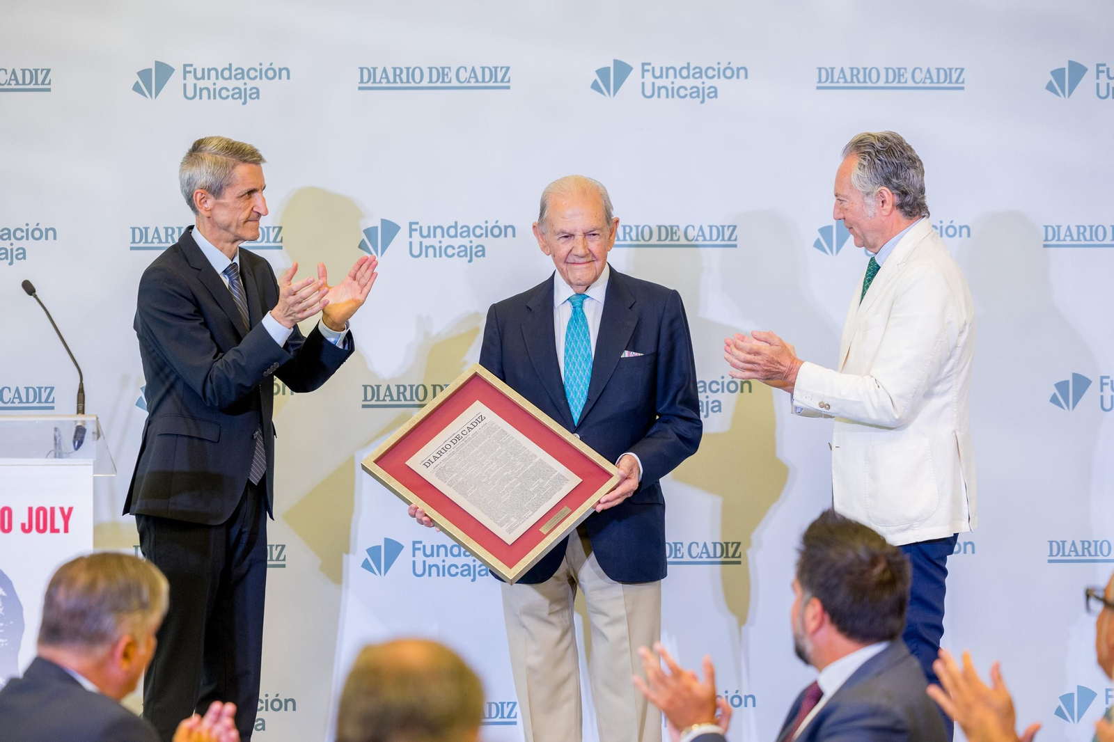 Las imágenes de la entrega del IX Premio Federico Joly a José Bohórquez Mora-Figueroa en Cádiz