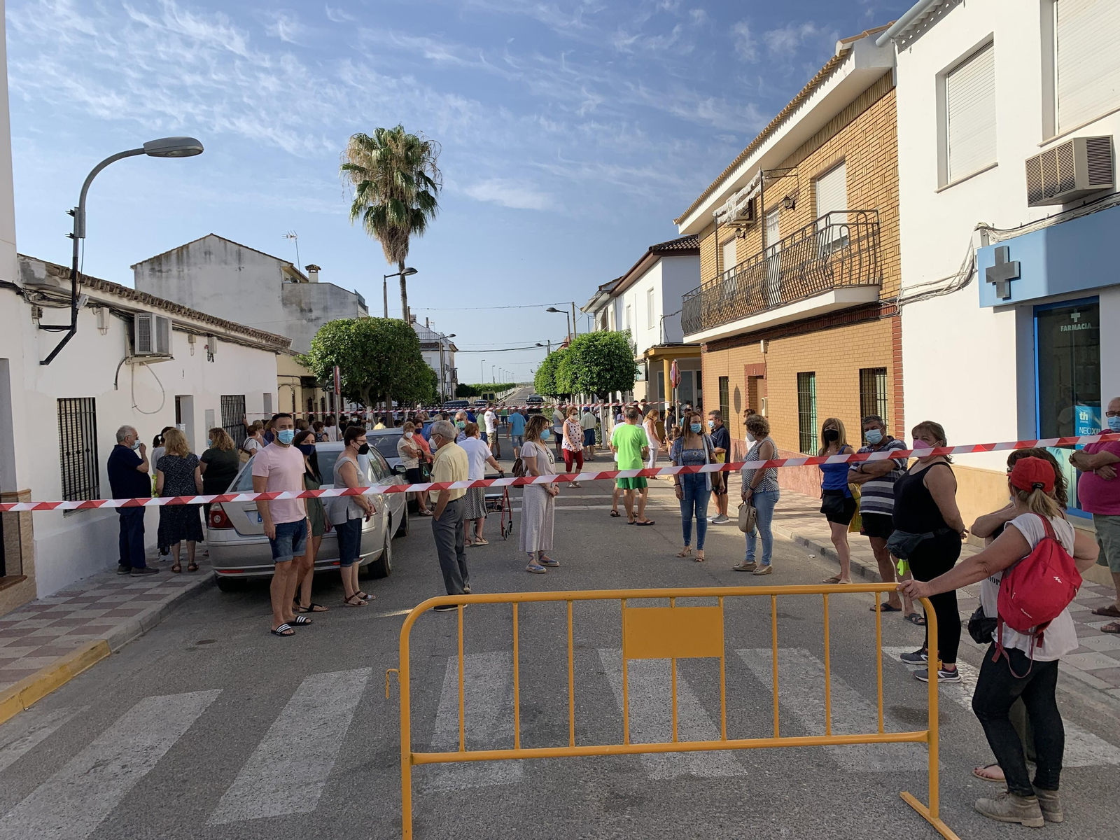 Concentración vecinal en Ochavillo del Río.