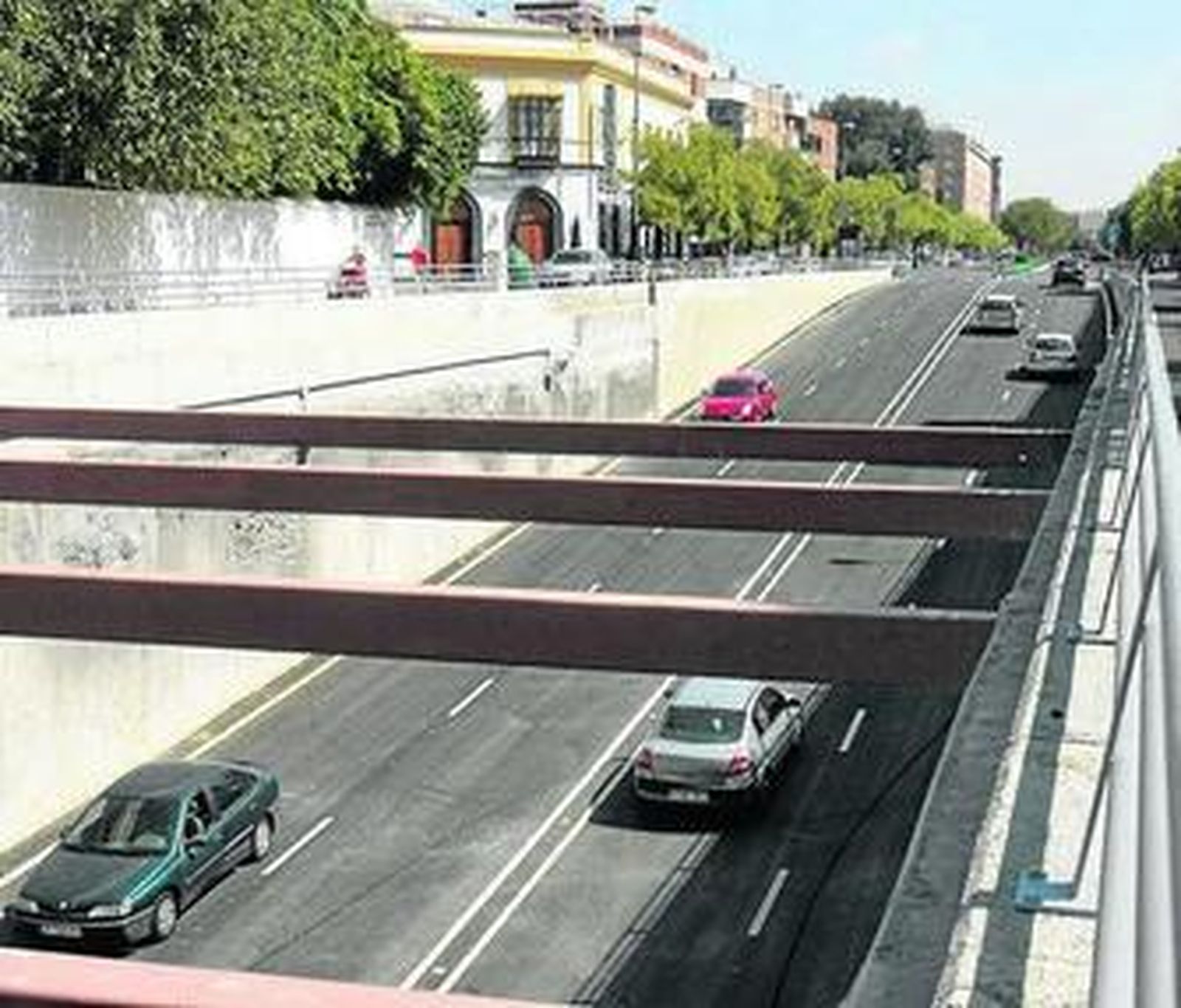 El paso subterráneo de Bueno Monreal.