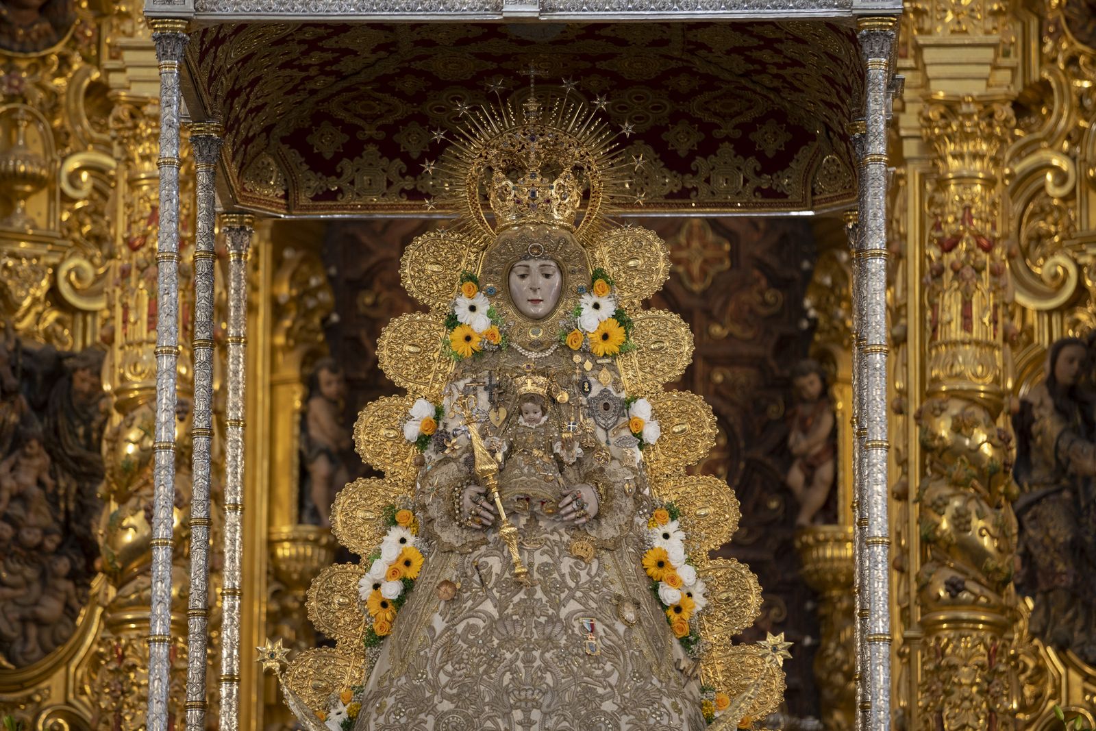 El Rocío 2023: Imágenes de la presentación de las Hermandades y ambiente en la aldea