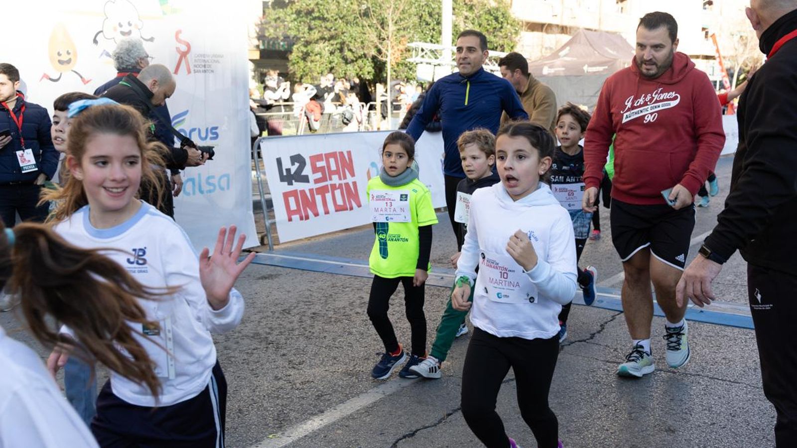 En imágenes: Los niños y niñas de los colegios de Jaén, protagonistas de la San Antón Escolar