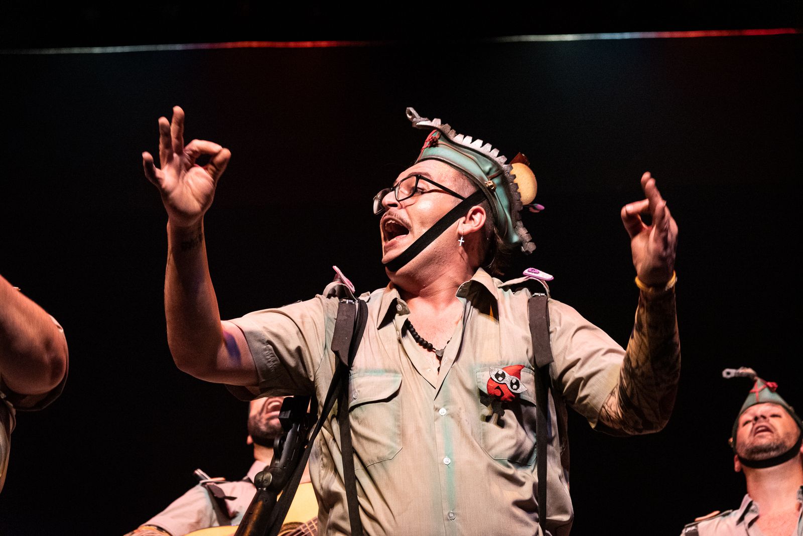 Imágenes de la murga 2020 ¡Qué choco llevo en lo alto!