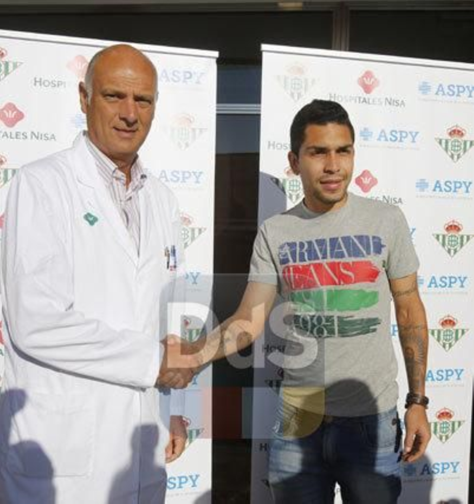 Petros pasa; Pezzella y Tarek, los próximos