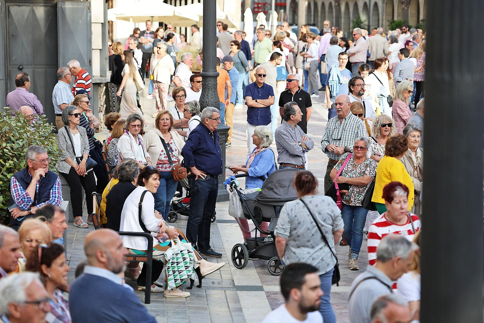 Imágenes de la concentración por las infraestructuras para Huelva