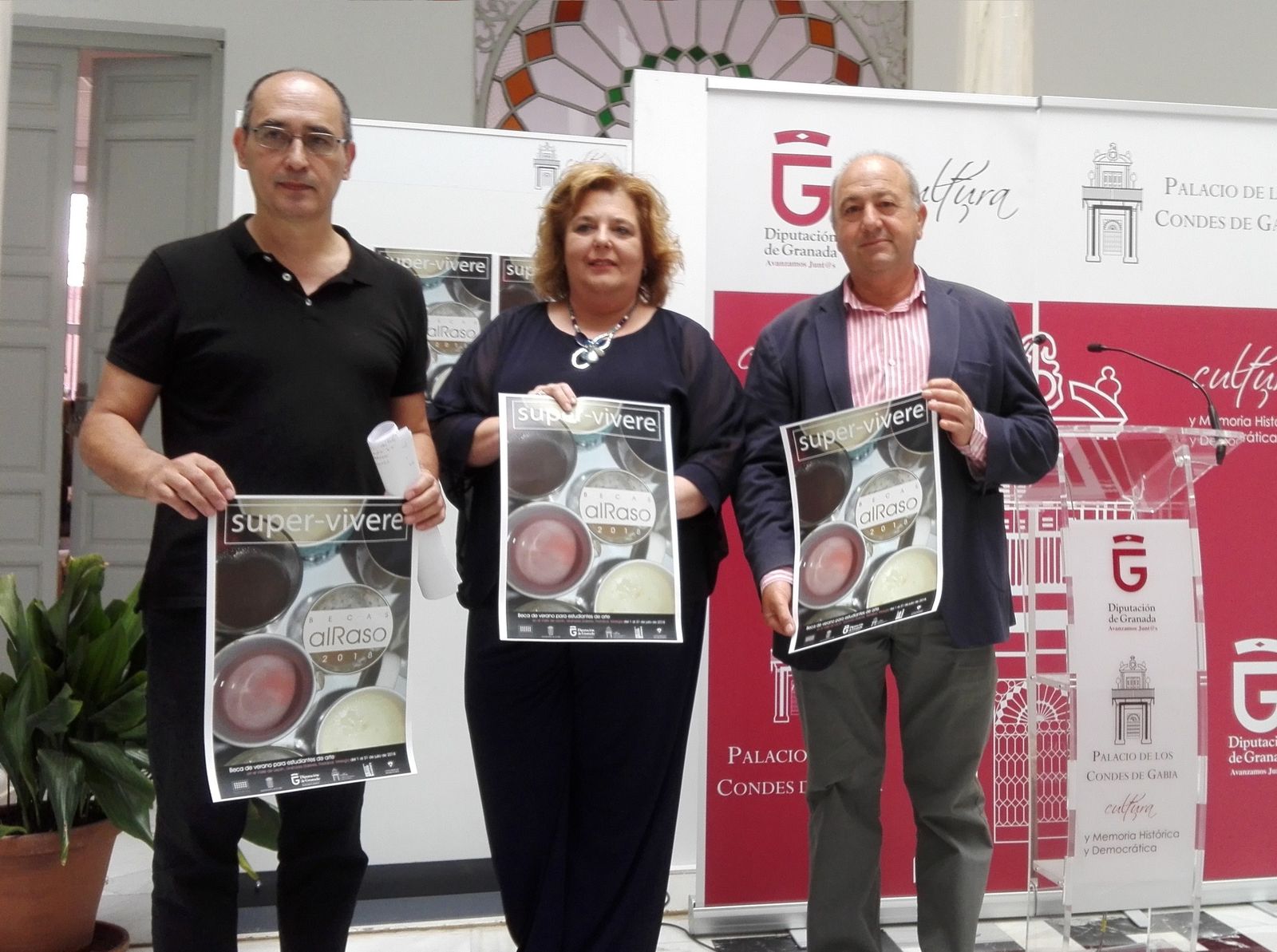 Acto de presentación del programa con la diputada de Cultura, el alcalde de El Valle y el director del programa.