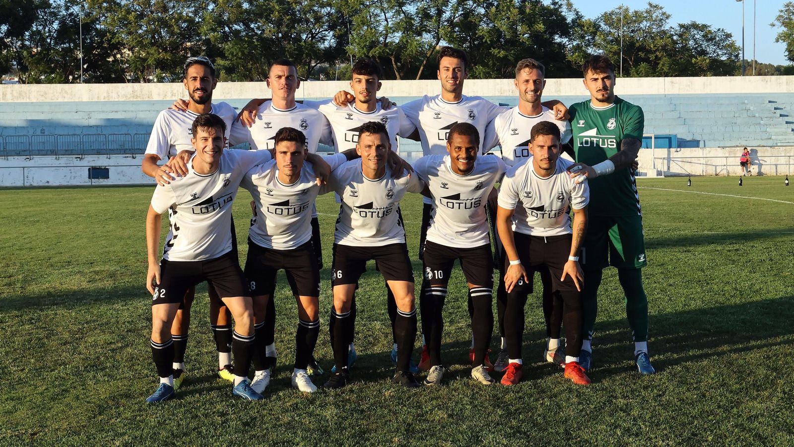 Imágenes del Trofeo de la Feria de la Vendimia entre el Xerez CD y la Balona