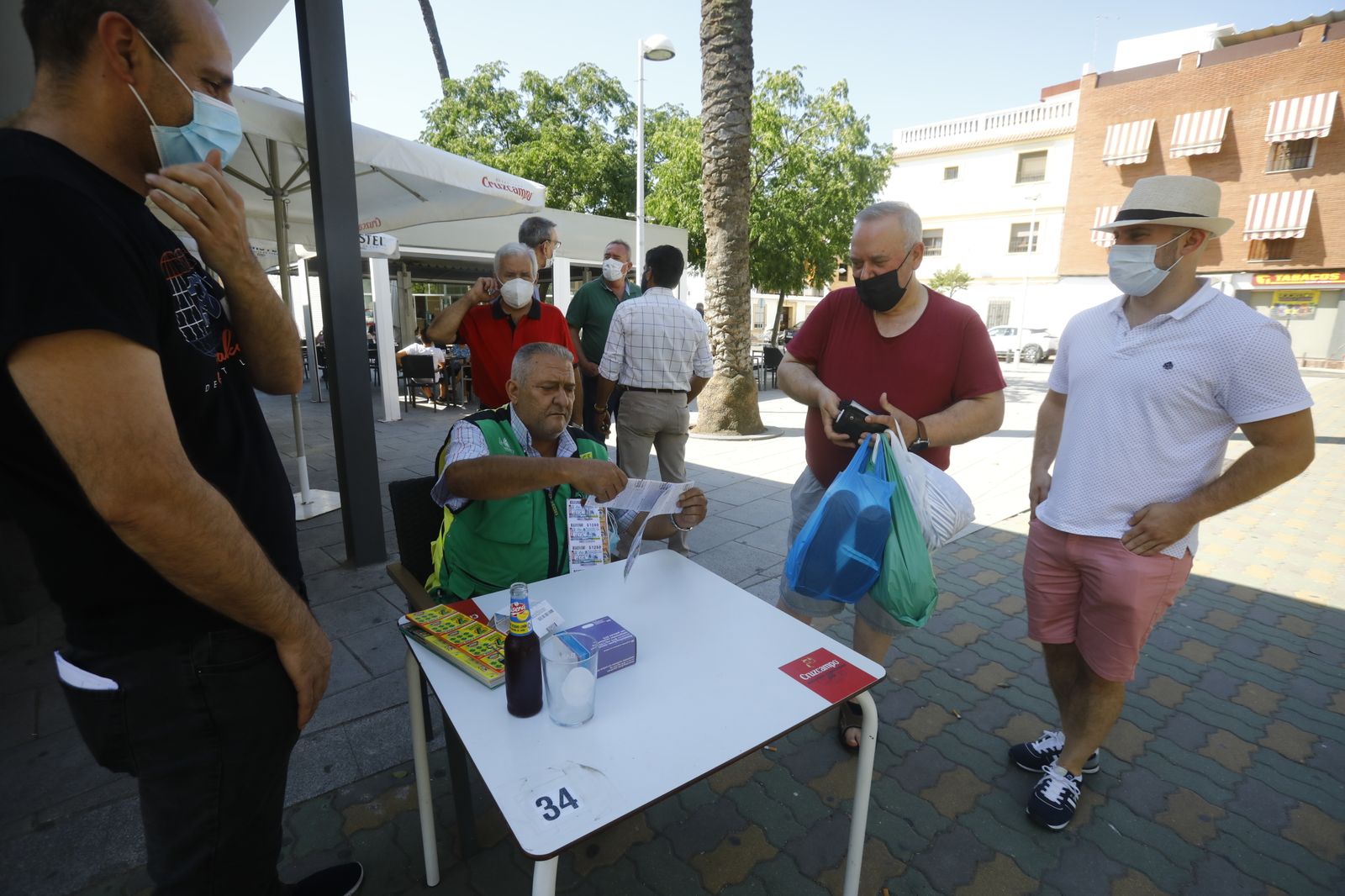 Un paseo fotográfico por la barriada periférica de Alcolea