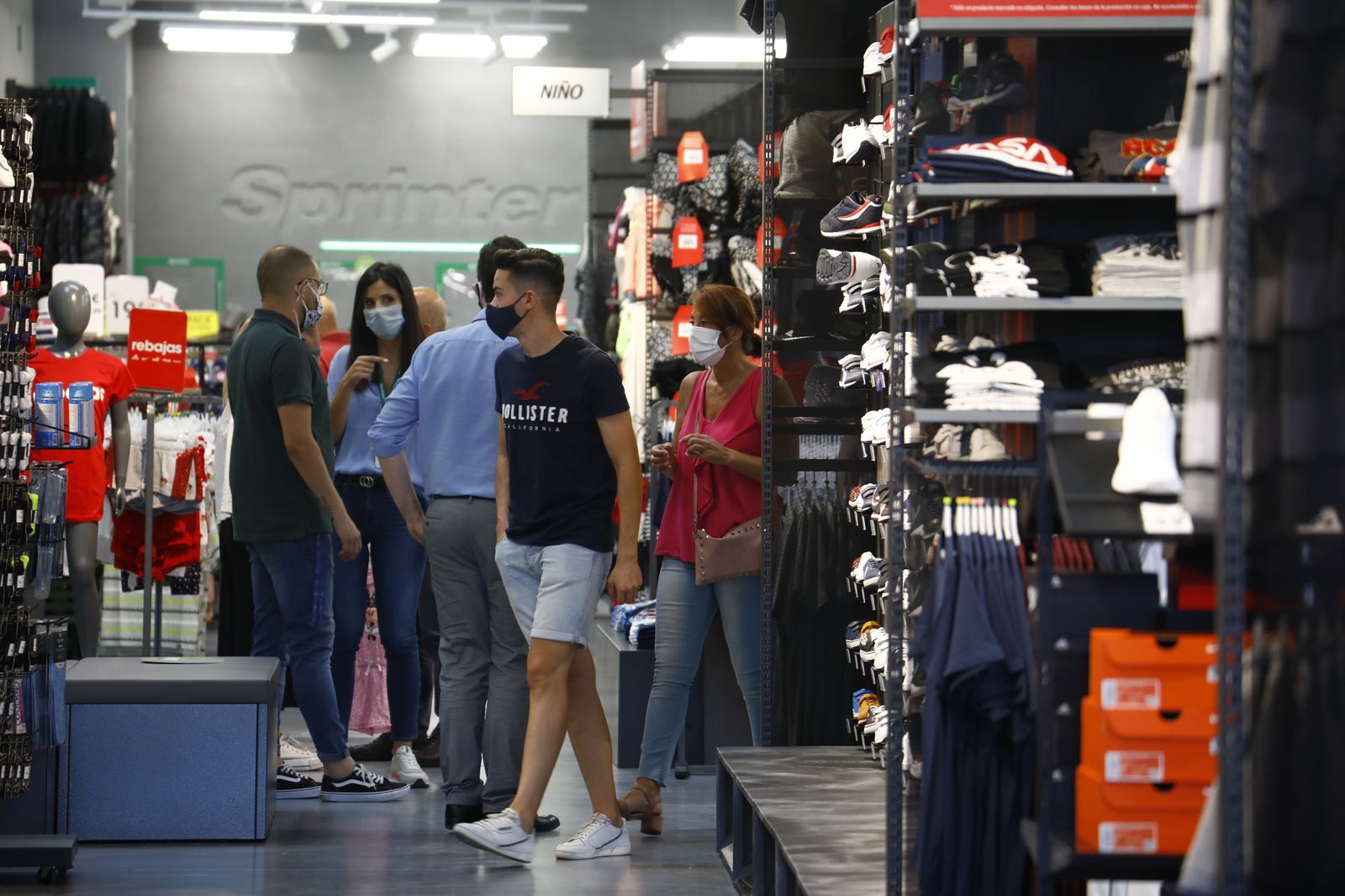 Día de apertura en el parque comercial Los Patios de Azahara de Córdoba, en imágenes